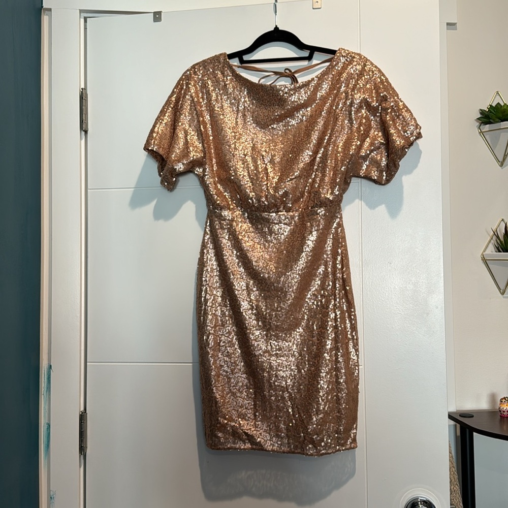 NWOT Sequin rose gold midi dress (size XXS, runs large)